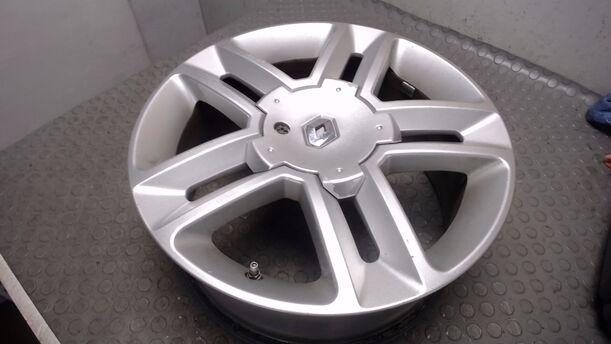 Foto: ALUFELGE 7X17 ET50 eines Renault Laguna Grandtour 2.0 dCi Style