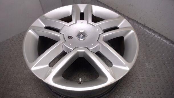 Foto: ALUFELGE 7X17 ET50 eines Renault Laguna Grandtour 2.0 dCi Style