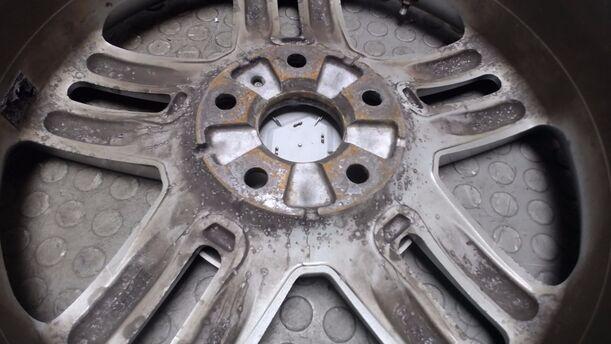 Foto: ALUFELGE 7X17 ET50 eines Renault Laguna Grandtour 2.0 dCi Style