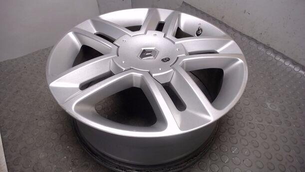 Foto: ALUFELGE 7X17 ET50 eines Renault Laguna Grandtour 2.0 dCi Style