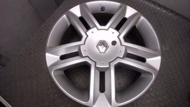 Foto: ALUFELGE 7X17 ET50 eines Renault Laguna Grandtour 2.0 dCi Style