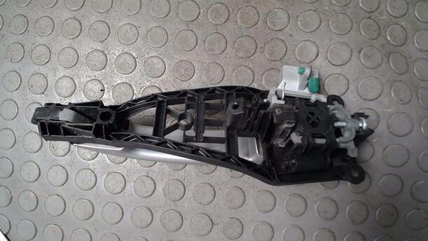 Foto: TÜRAUSSENGRIFF HINTEN RECHTS eines Opel Corsa 1.4 16V Style