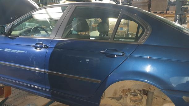 Foto: TÜR HINTEN LINKS eines BMW 316i Style