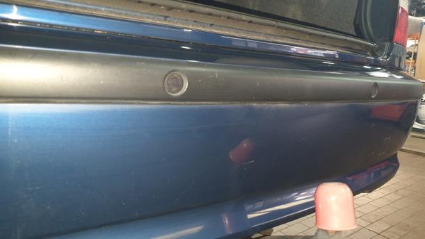 Foto: STOSSFÄNGER / STOßSTANGE HINTEN eines BMW 316i Style