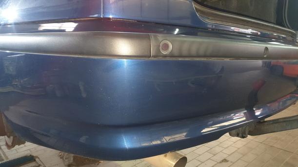 Foto: STOSSFÄNGER / STOßSTANGE HINTEN eines BMW 316i Style