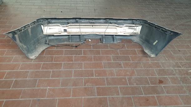 Foto: STOSSFÄNGER / STOßSTANGE HINTEN eines BMW 316i Style