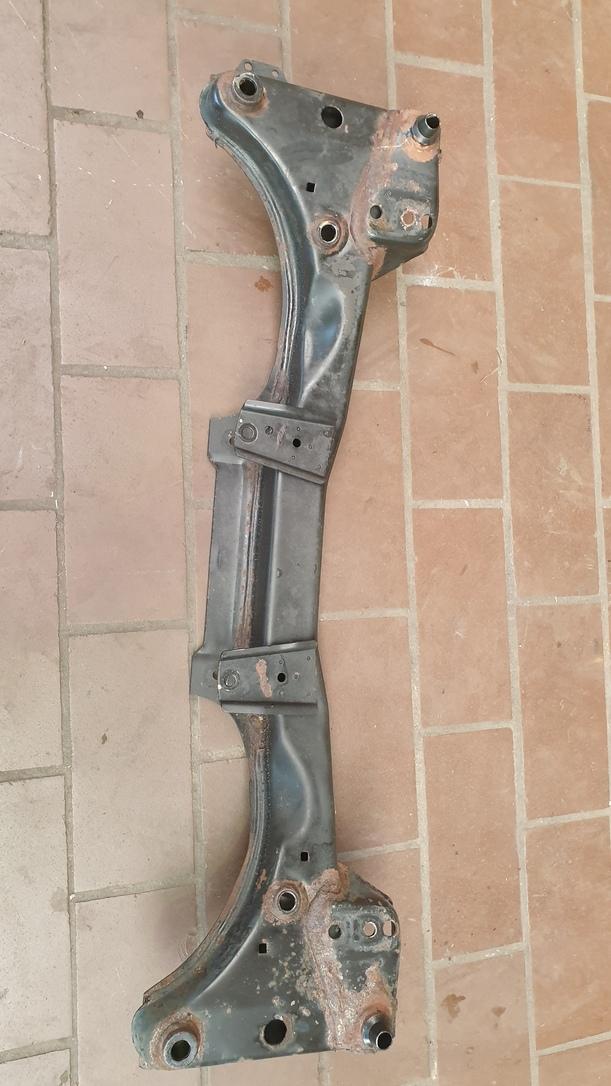 Foto: VORDERACHSE / ACHSTRÄGER VORN eines BMW 316i Style