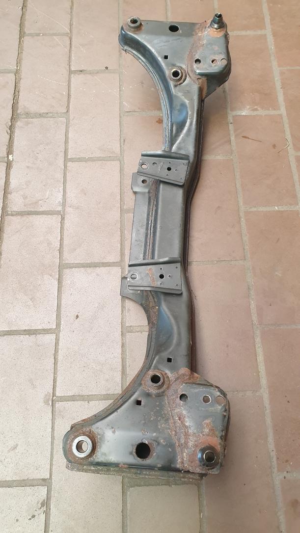 Foto: VORDERACHSE / ACHSTRÄGER VORN eines BMW 316i Style