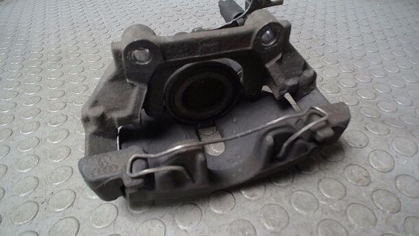 Foto: BREMSSATTEL VORN LINKS ( ATE ) eines VW Passat Variant 1.9 TDI Style