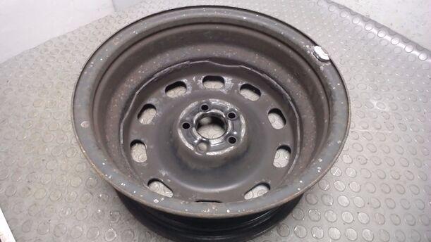Foto: STAHLFELGE 6X15 ET38 eines VW Golf 1.6 Automatik Style