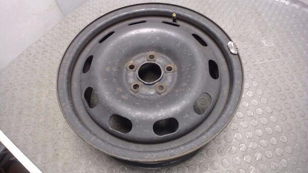 Foto: STAHLFELGE 6X15 ET38 eines VW Golf 1.6 Automatik Style