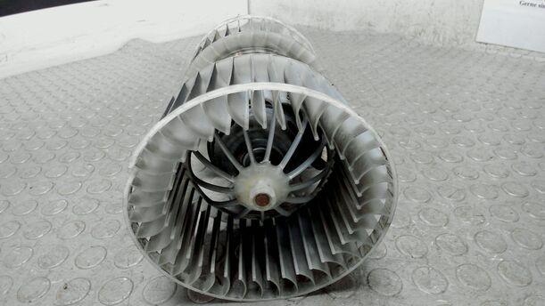 Foto: HEIZUNGSGEBLÄSE eines BMW 316i Style