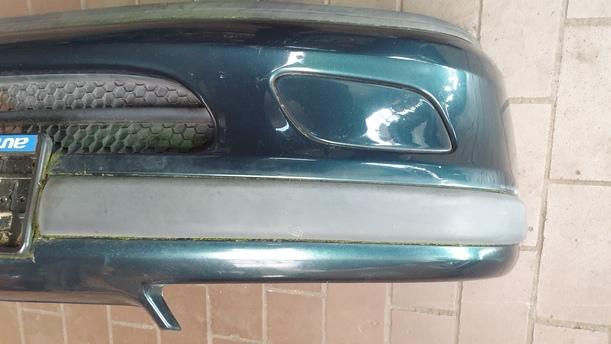 Foto: STOSSFÄNGER / STOSSSTANGE  VORN eines Peugeot 106 Style