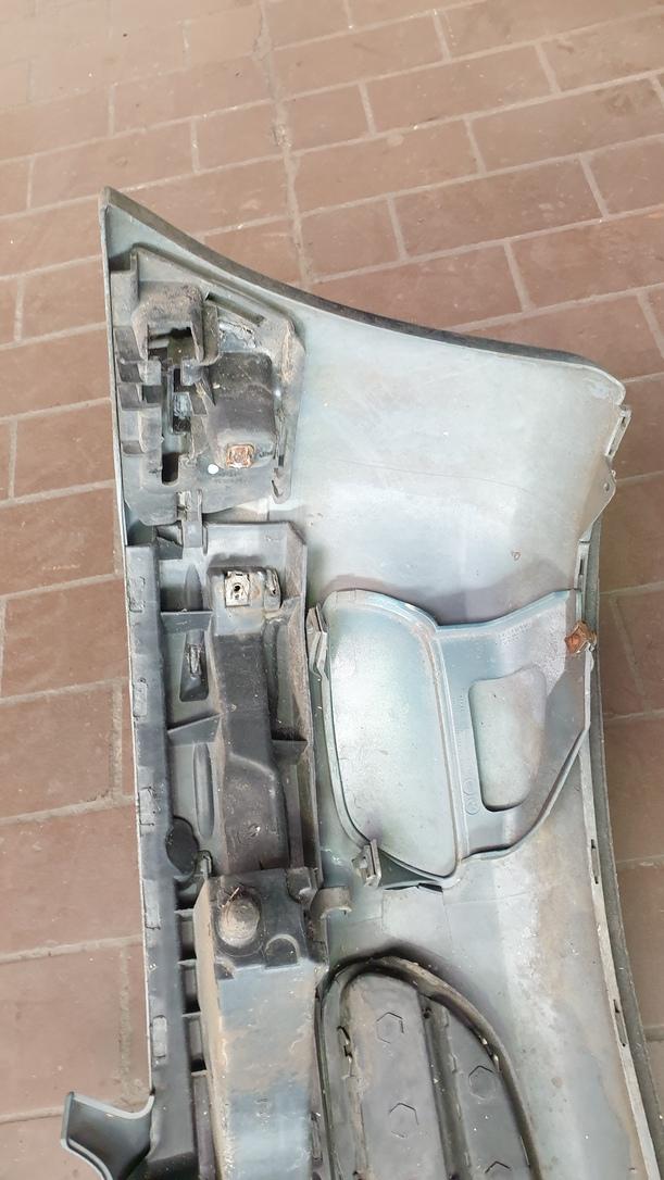 Foto: STOSSFÄNGER / STOSSSTANGE  VORN eines Peugeot 106 Style