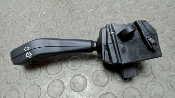 Foto: SCHEIBENWISCHERSCHALTER eines BMW 316i Style