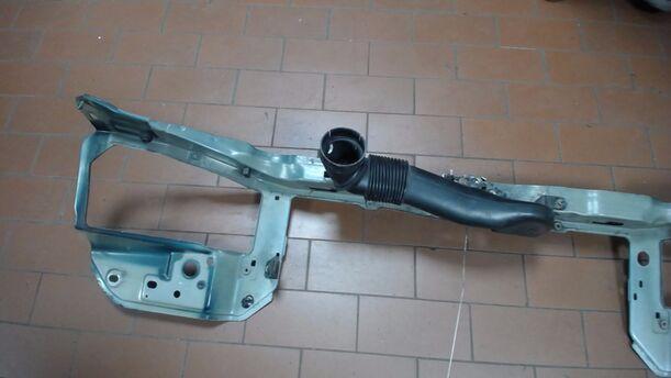Foto: SCHLOSSTRÄGER eines Peugeot 106 Style