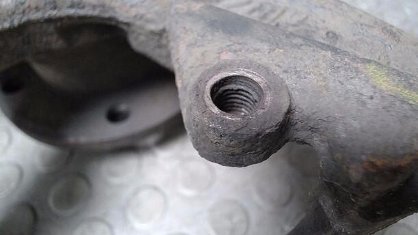 Foto: ACHSSCHENKEL VORN RECHTS eines VW Golf 1.9 TDI Style