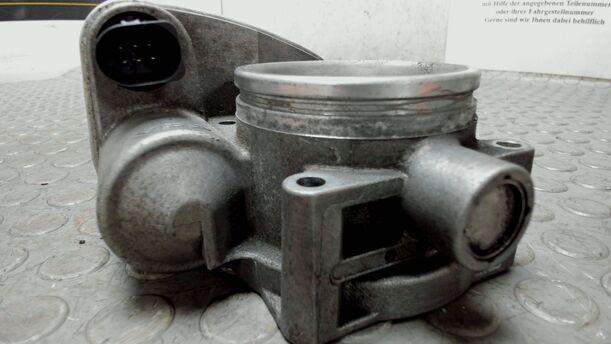 Foto: DROSSELKLAPPENSTUTZEN eines BMW 316i Style