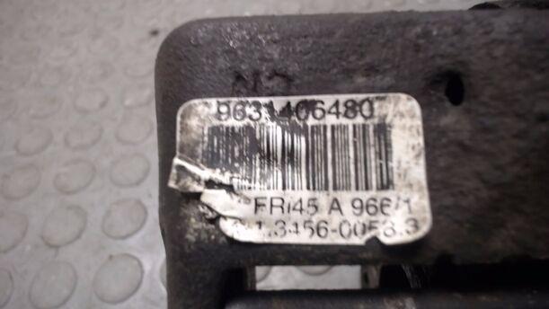 Foto: BREMSSATTEL VORNE LINKS eines Peugeot 106 Style