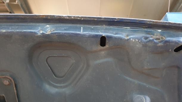 Foto: MOTORHAUBE eines Ford Fiesta 1.4 Style