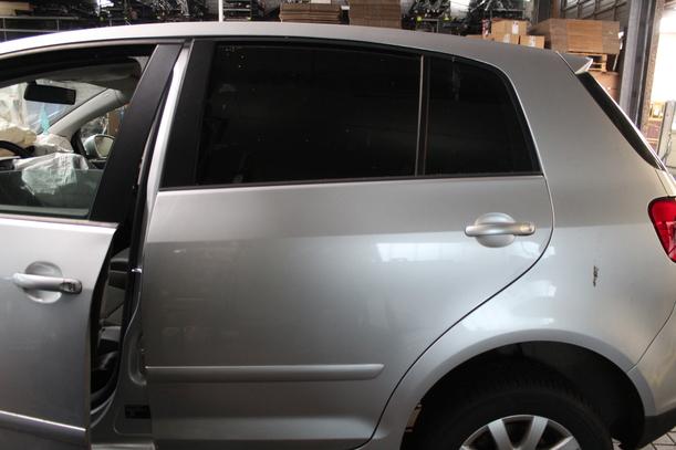 Foto: TÜR HINTEN LINKS ( GOLF PLUS ) eines VW Golf Plus 1.6 FSI Style