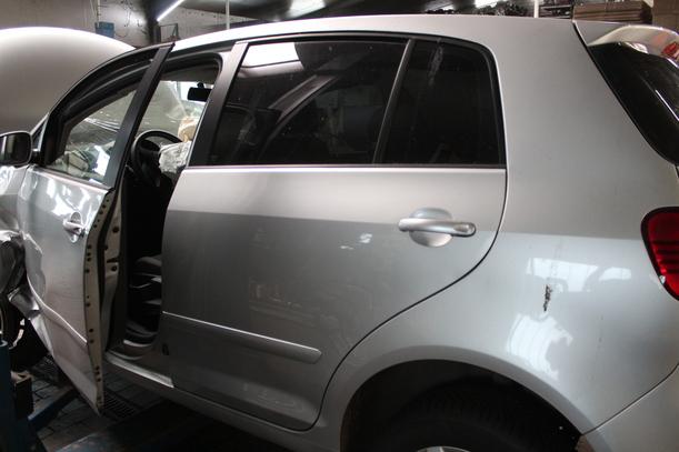 Foto: TÜR HINTEN LINKS ( GOLF PLUS ) eines VW Golf Plus 1.6 FSI Style