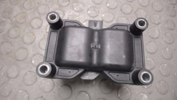 Foto: ZÜNDSPULE ( BOSCH ) eines Ford Fiesta 1.4 Style