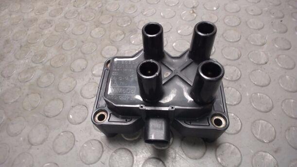 Foto: ZÜNDSPULE ( BOSCH ) eines Ford Fiesta 1.4 Style