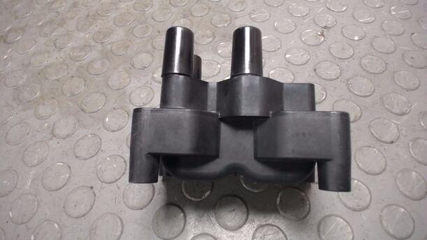 Foto: ZÜNDSPULE ( BOSCH ) eines Ford Fiesta 1.4 Style