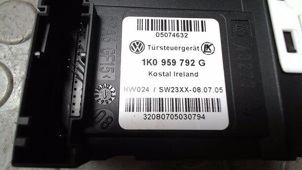 Foto: FENSTERHEBERMOTOR VORN RECHTS eines VW Golf Plus 1.6 FSI Style