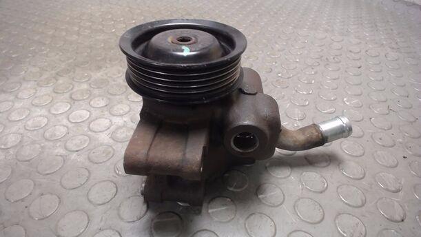 Foto: PUMPE SERVOLENKUNG / SERVOPUMPE eines Ford Fiesta 1.4 Style