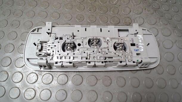 Foto: INNENLEUCHTE/ INNENBELEUCHTUNG HINTEN eines VW Golf Plus 1.6 FSI Style