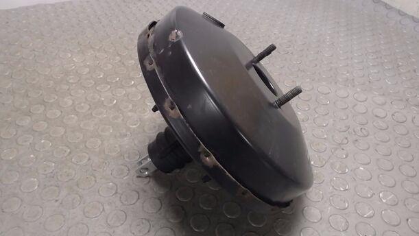 Foto: BREMSKRAFTVERSTÄRKER eines Ford Fiesta 1.4 Style
