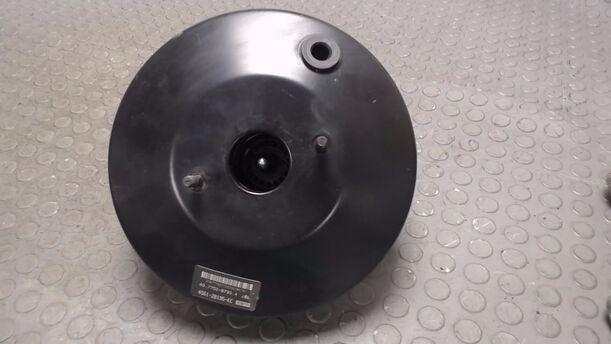 Foto: BREMSKRAFTVERSTÄRKER eines Ford Fiesta 1.4 Style