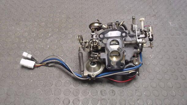 Foto: VERGASER eines Mazda 121 L