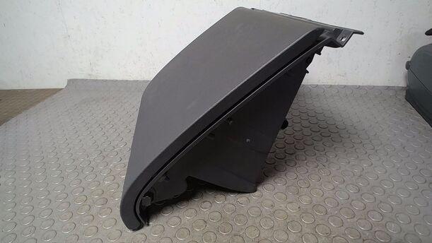 Foto: HANDSCHUHFACH eines VW Golf Plus 1.6 FSI L