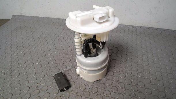 Foto: KRAFTSTOFFPUMPE eines Renault Twingo 1.2 L