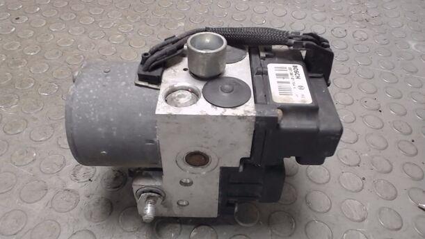 Foto: HAUPTBREMSAGGREGAT ABS eines Opel Meriva 1.6 L