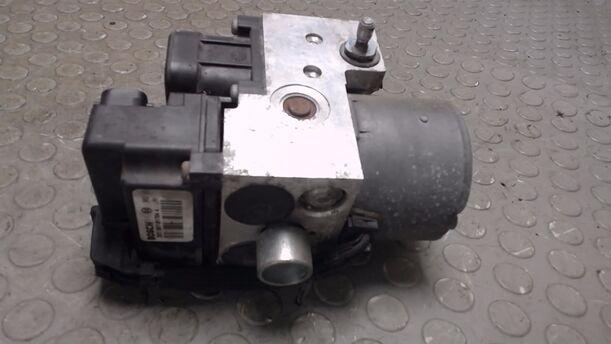 Foto: HAUPTBREMSAGGREGAT ABS eines Opel Meriva 1.6 L