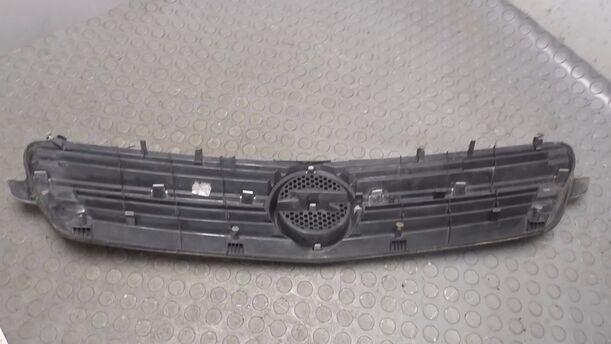 Foto: KÜHLERGRILL eines Opel Meriva 1.6 L