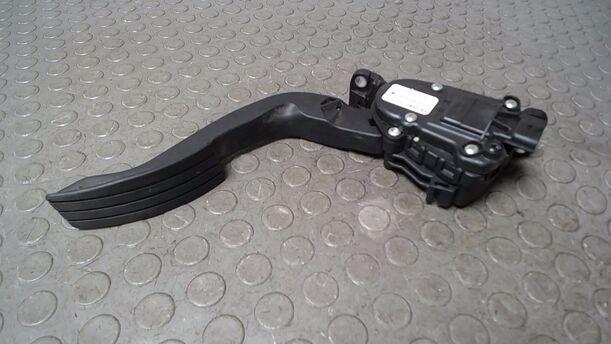Foto: GASPEDAL eines Renault Twingo 1.2 L