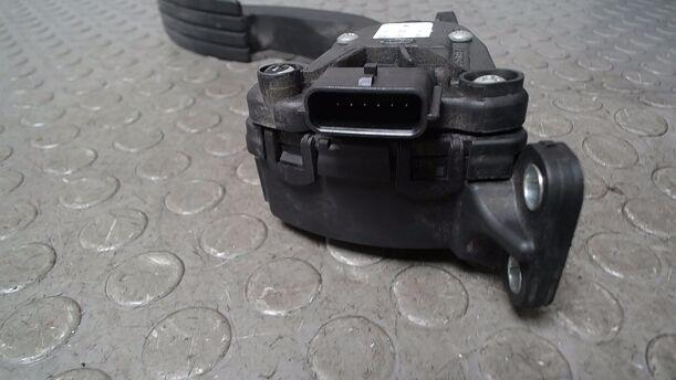 Foto: GASPEDAL eines Renault Twingo 1.2 L