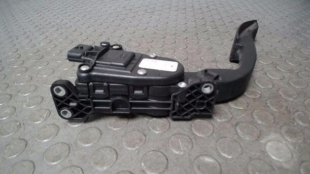 Foto: GASPEDAL eines Renault Twingo 1.2 L