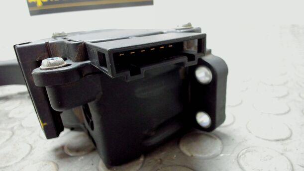 Foto: GASPEDAL ( BENZIN / SCHALTGETRIEBE ) eines Skoda Fabia 1.2 HTP Combi L
