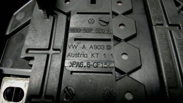 Foto: SICHERUNGSKASTEN BATTERIE eines Skoda Fabia 1.2 HTP Combi L