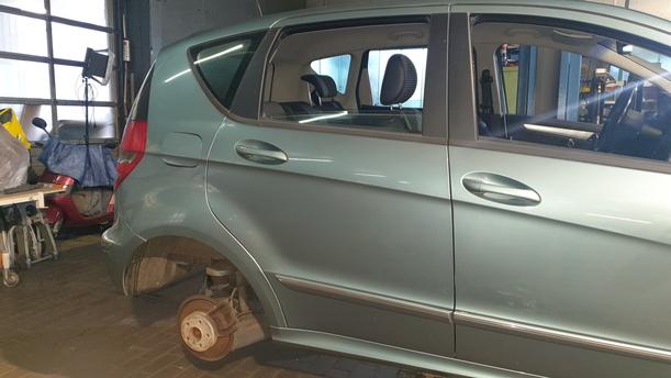 Foto: TÜR HINTEN RECHTS eines Mercedes-Benz A 200 CDI L