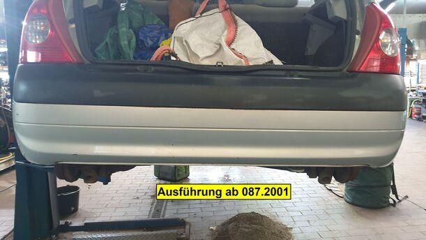 Foto: STOSSFÄNGER / STOSSSTANGE HINTEN eines Renault Clio 1.4 16V L