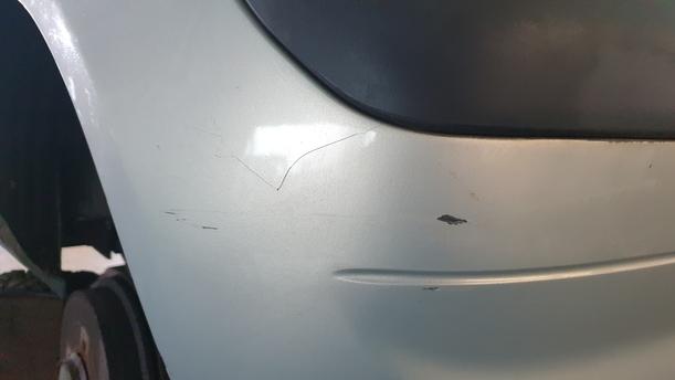 Foto: STOSSFÄNGER / STOSSSTANGE HINTEN eines Renault Clio 1.4 16V L