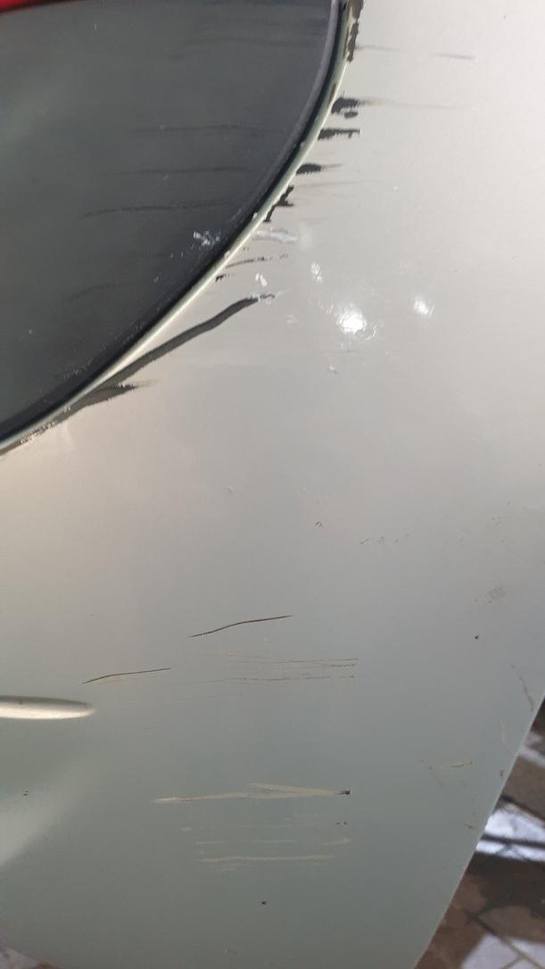 Foto: STOSSFÄNGER / STOSSSTANGE HINTEN eines Renault Clio 1.4 16V L