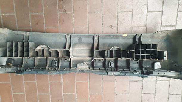 Foto: STOSSFÄNGER / STOSSSTANGE HINTEN eines Renault Clio 1.4 16V L